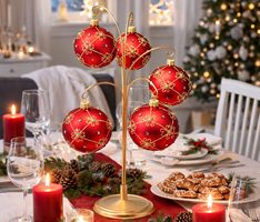 klassisk rød julekugle til juletræ